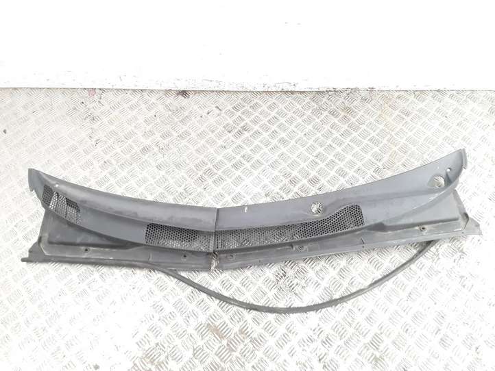 Toyota Yaris (2005 - 2009)  557810D010 Накладки стеклоочистителей (жабо)