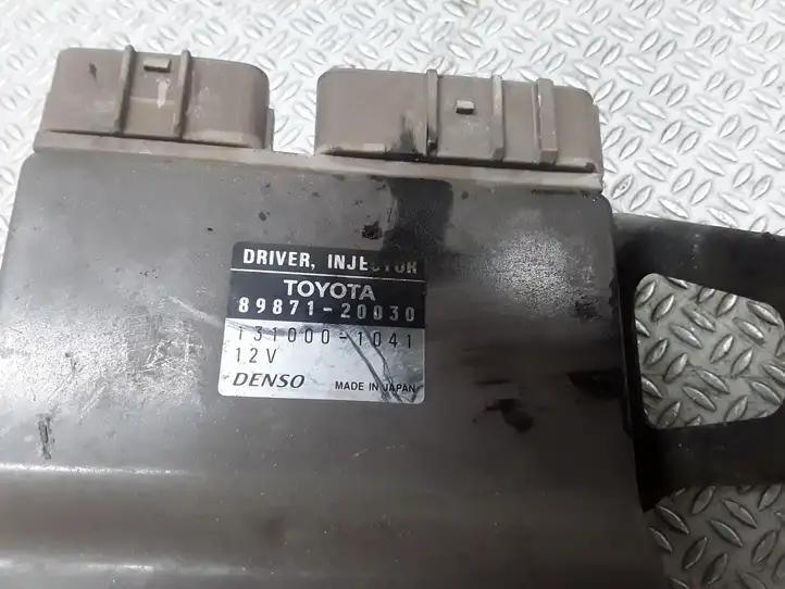 Toyota Avensis Verso (2004 - 2009) 8987120030 Блок управления форсунками — фото 2