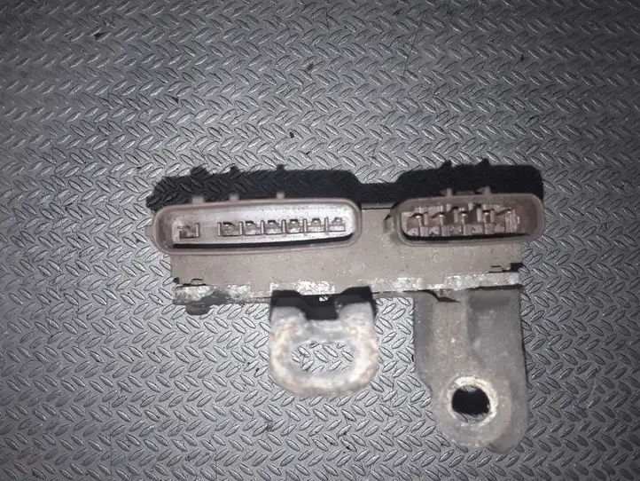 Toyota Avensis Verso (2001 - 2004) 8987120030 Блок управления форсунками — фото 4