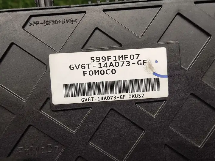 Ford Focus (2015 - 2019) GV6T14A073CF Блок управления электропитанием — фото 2