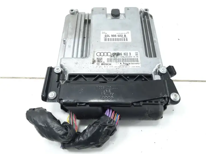 Audi A4 S4 B8 8K (2007 - 2011) 03L906022 Блок управления двигателем (ECU) — фото 1