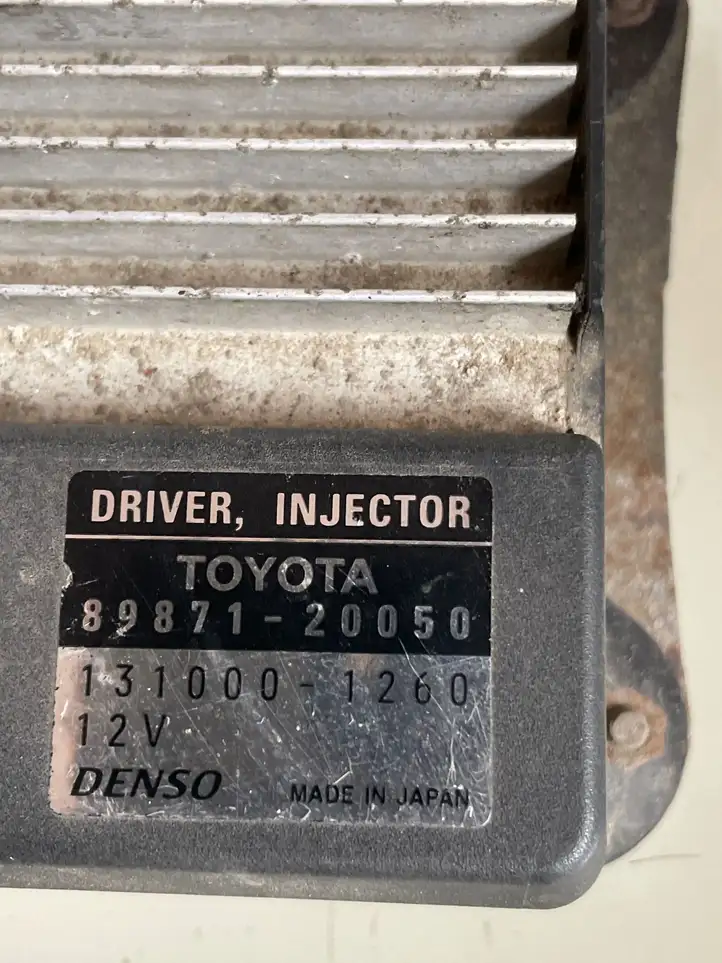 Toyota Corolla Verso E121 (2004 - 2007) 8987120050 Блок управления форсунками — фото 3