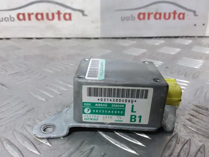 Subaru Legacy (1999 - 2003) 98235AE090 Датчик удара SRS — фото 4