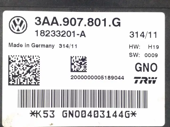 Volkswagen PASSAT B7 (2011 - 2014) 3AA907801G Блок управления стояночным тормозом — фото 4