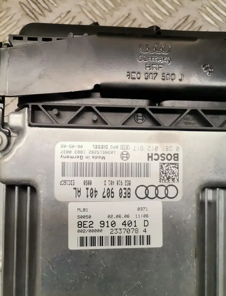 Audi A4 S4 B7 8E 8H (2004 - 2009) Блок управления двигателем (ECU) — фото 2