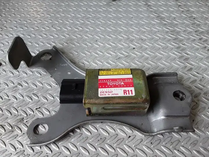 Toyota Yaris Verso (1999 - 2005) 8986052050 Датчик удара SRS — фото 1
