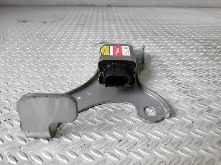 Toyota Yaris Verso (1999 - 2005) 8986052050 Датчик удара SRS — фото 2