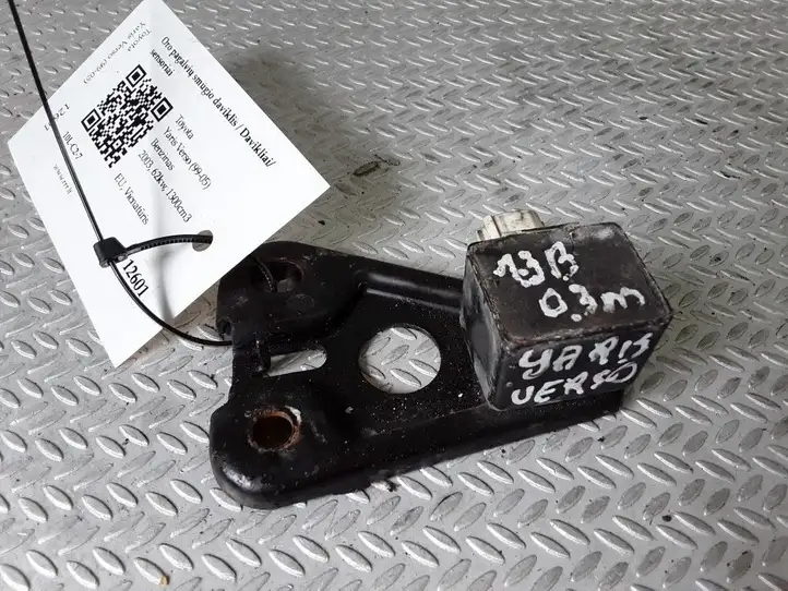 Toyota Yaris Verso (1999 - 2005) 8917352040 Датчик удара SRS — фото 1