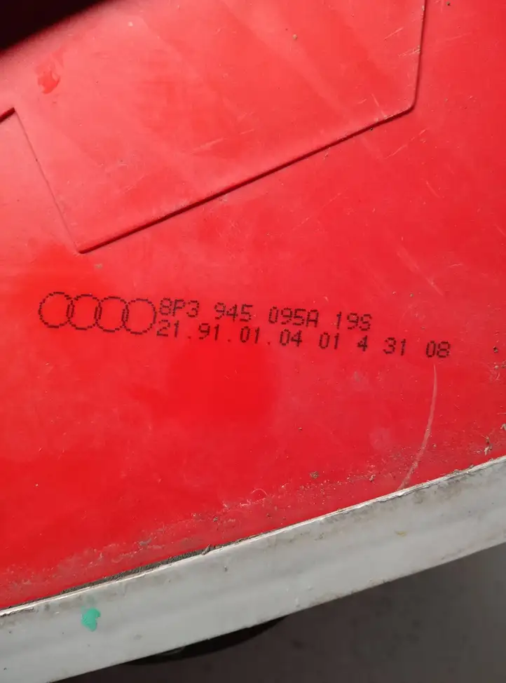 Audi A3/S3 8P (2008 - 2013) 8P3945095A Задний фонарь в кузове — фото 2