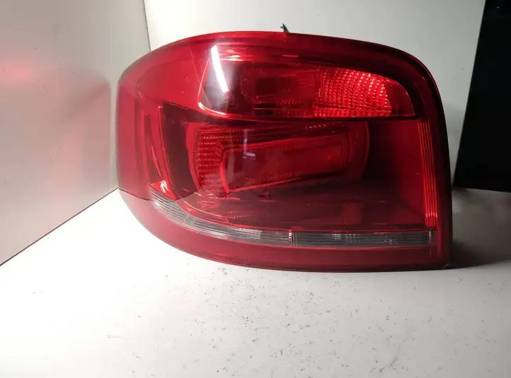 Audi A3/S3 8P (2008 - 2013) 8P3945095A Задний фонарь в кузове — фото 3