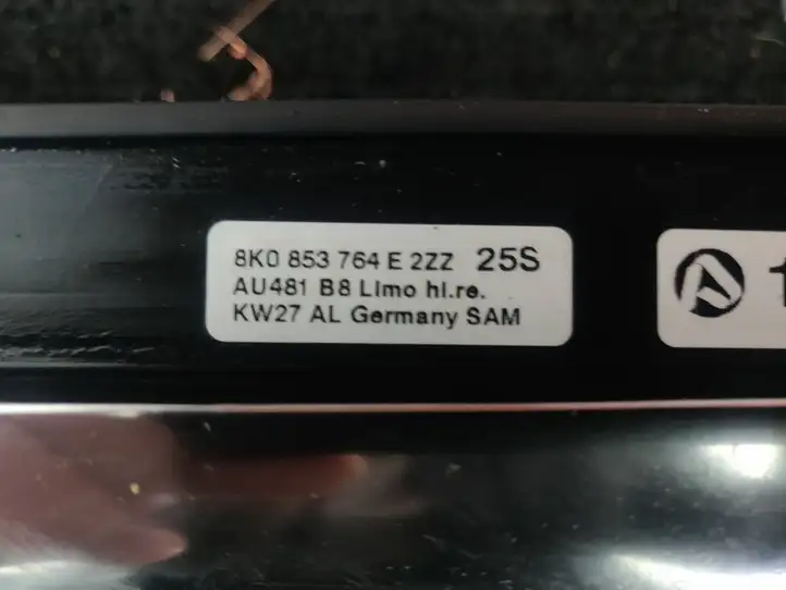 Audi A4 S4 B8 8K (2007 - 2011) 8K0853764E Накладка стекла задней двери — фото 2