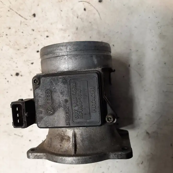 Seat Toledo II (1M) (1998 - 2006) 037906461B Датчик массового расхода воздуха — фото 1