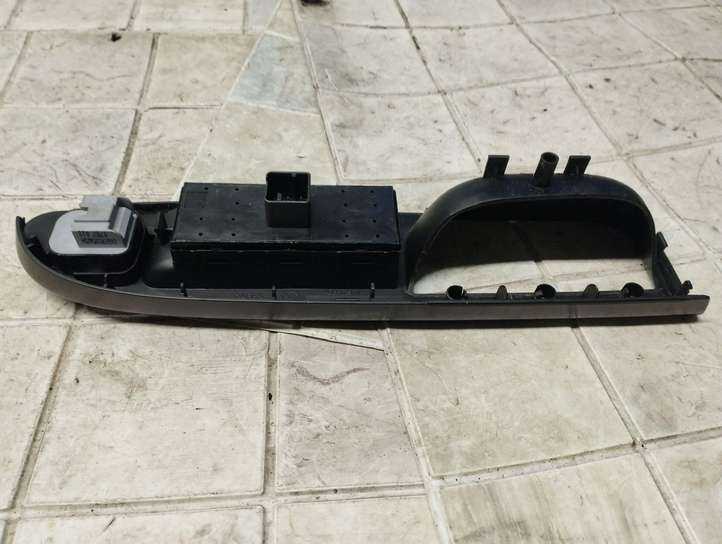 Volkswagen PASSAT B6 (2005 - 2010)  3C1867171B Кнопка стеклоподъемников