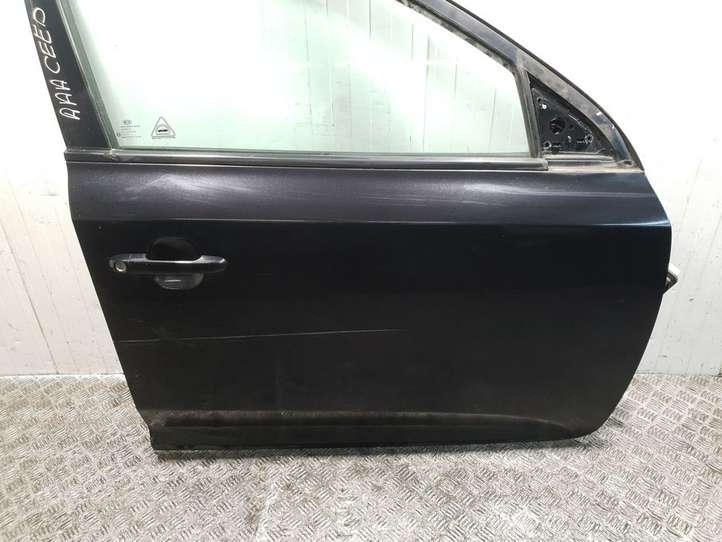 Kia Ceed (2010 - 2012)   Дверь