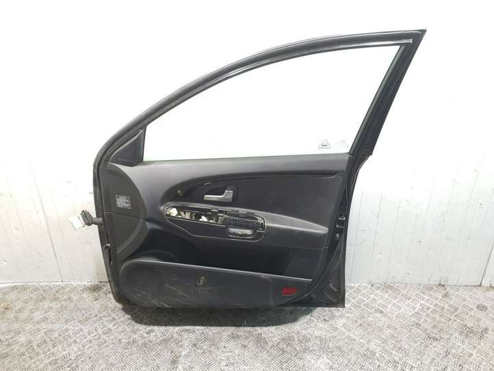 Kia Ceed (2010 - 2012)   Дверь