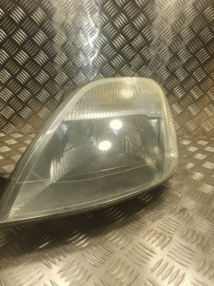 Ford Fiesta (2000 - 2005) 2S6X13W030AH Передняя фара — фото 1
