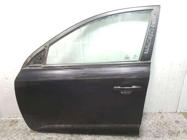 Kia Ceed (2010 - 2012)   Дверь