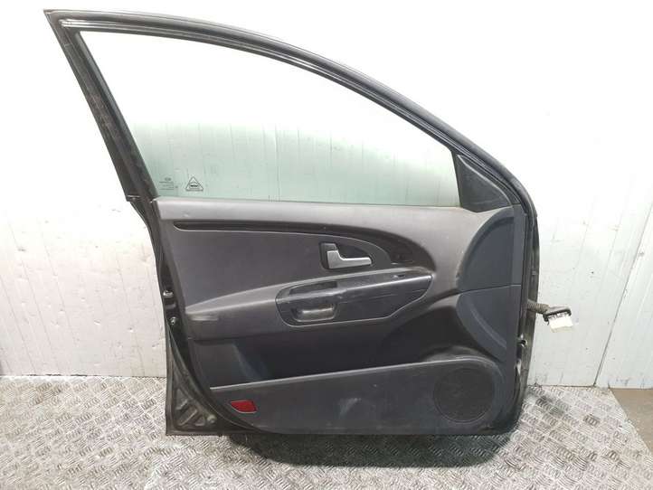 Kia Ceed (2010 - 2012)   Дверь