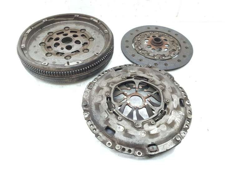 Volkswagen Golf V (2003 - 2009)  06F105264B Комплект сцепления