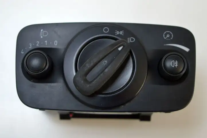 Ford Mondeo MK IV (2007 - 2014) 8G9T13A024BA Включатель фонарей — фото 1