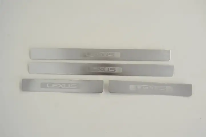 Lexus GS 300 350 430 450h (2007 - 2011) Внутренняя обшивка порога (комплект) — фото 1