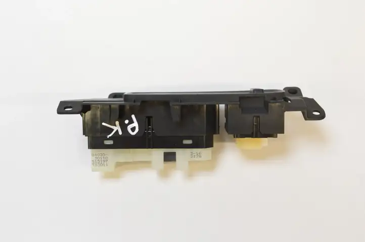 Lexus GS 300 350 430 450h (2004 - 2007) 8403030110 Блок кнопок стеклоподъемников — фото 3