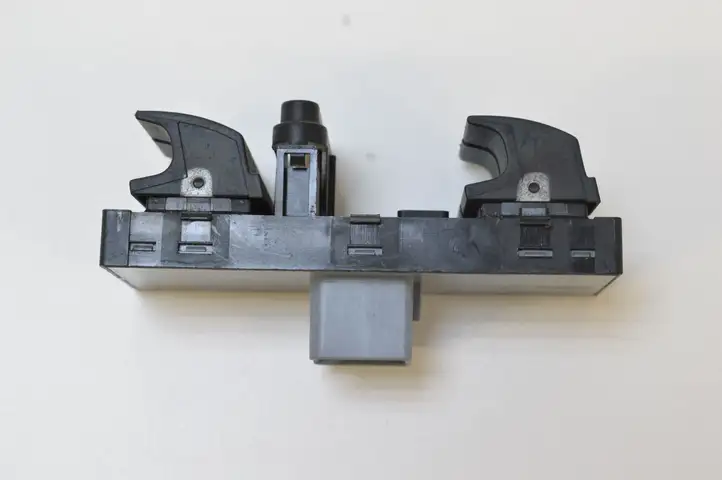 Volkswagen Jetta V (2005 - 2010) 1K4959857 Блок кнопок стеклоподъемников — фото 4