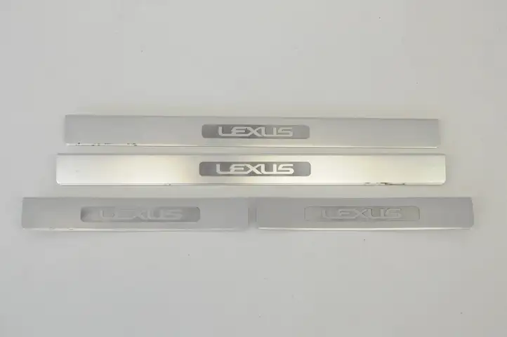 Lexus GS 300 350 430 450h (2004 - 2007) Внутренняя обшивка порога (комплект) — фото 1