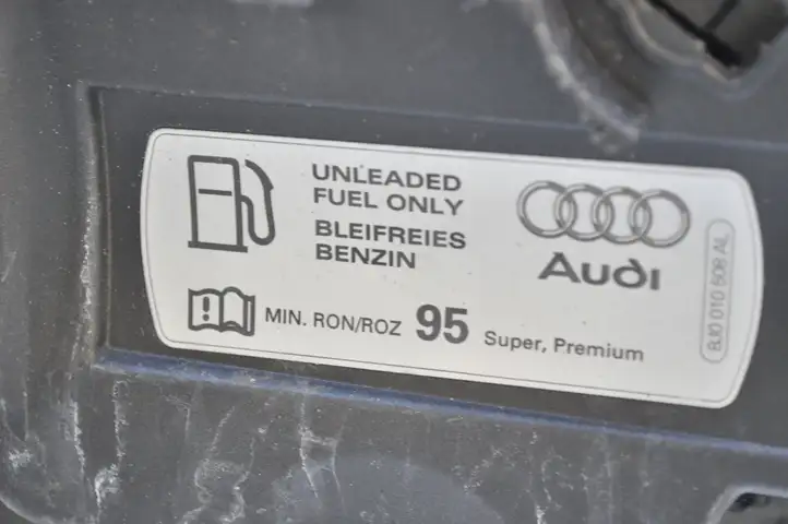 Audi S1 (2014 - 2019) 8X0809906 Отделка лючка топливного бака — фото 4