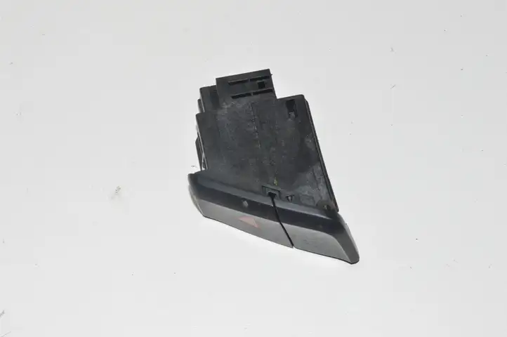 Audi A4 S4 B8 8K (2007 - 2011) 8K2941509A Кнопка фаркопа в багажнике — фото 3