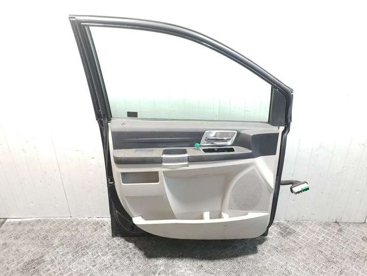 Chrysler Voyager (2007 - 2010)   Дверь