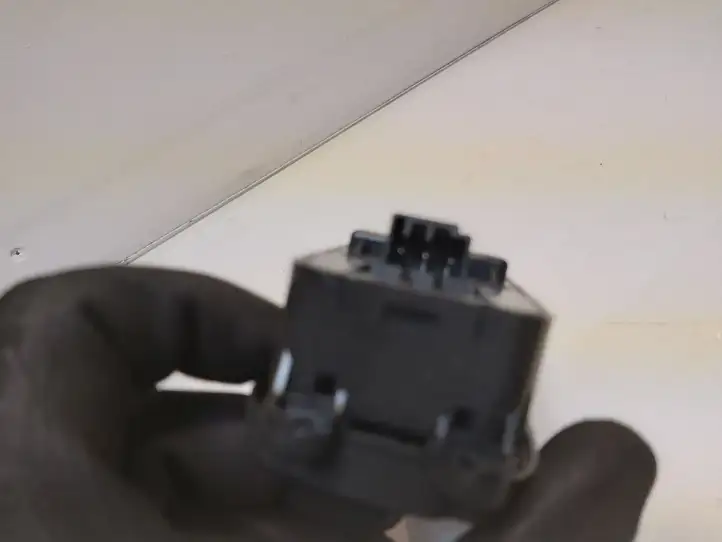 Volvo S60 (2010 - 2013) 31334345 Кнопка стеклоподъемников — фото 2