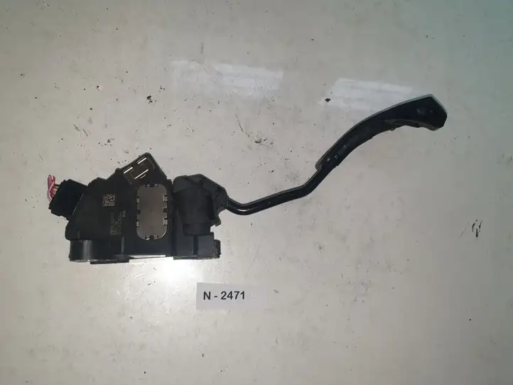 Toyota Verso (2009 - 2012) 7811002071 Педаль акселератора — фото 3
