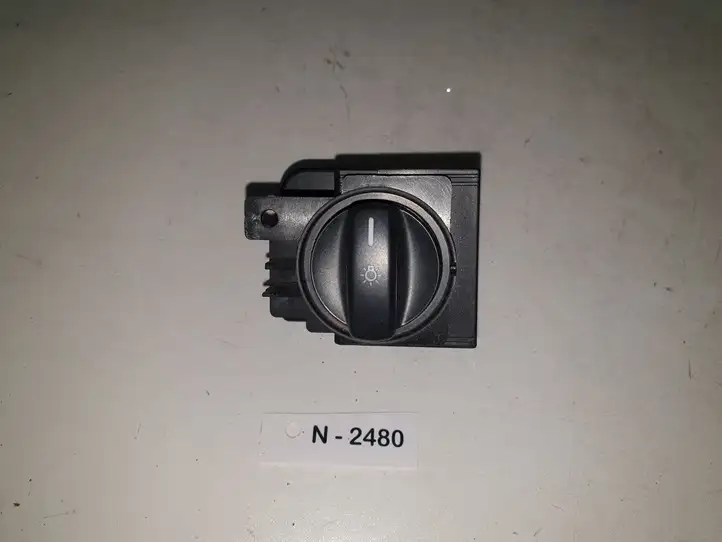 Mercedes-Benz A W168 (1997 - 2004) 1695452204 Включатель фонарей — фото 1