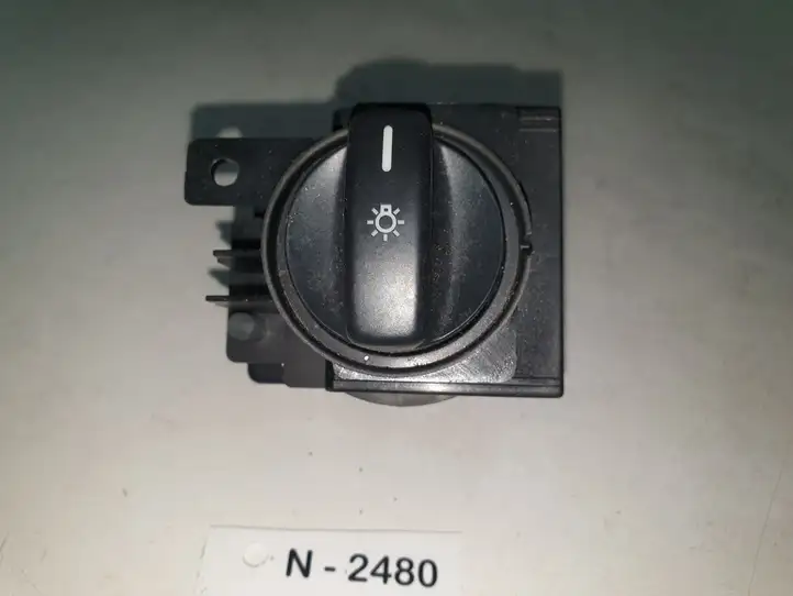 Mercedes-Benz A W168 (1997 - 2004) 1695452204 Включатель фонарей — фото 2