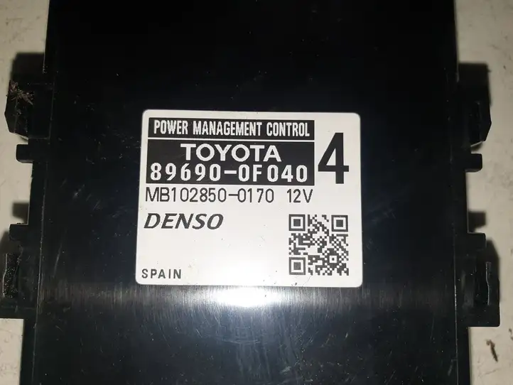 Toyota Verso (2009 - 2012) 896900F040 Прочие блоки управления — фото 2