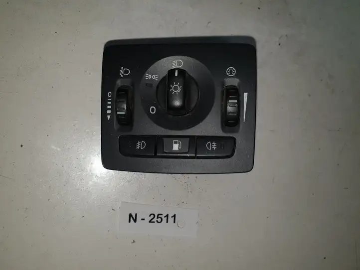 Volvo C30 (2007 - 2010) 30739300 Включатель фонарей — фото 1