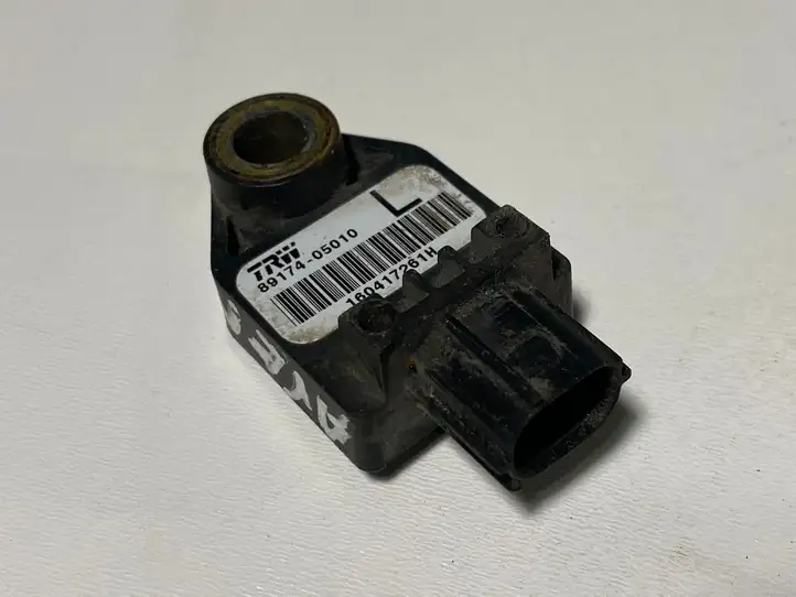 Toyota Avensis T250 (2003 - 2006) 8917405010 Датчик удара SRS — фото 1