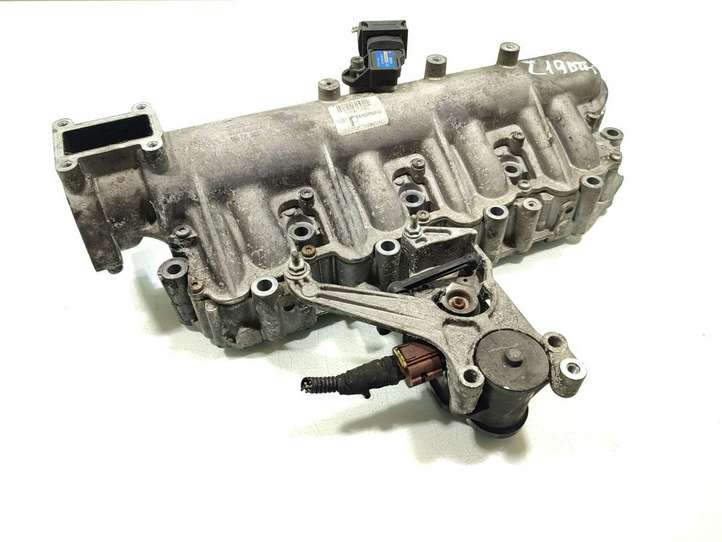 Opel Vectra (2005 - 2009)  55210201 Впускной коллектор