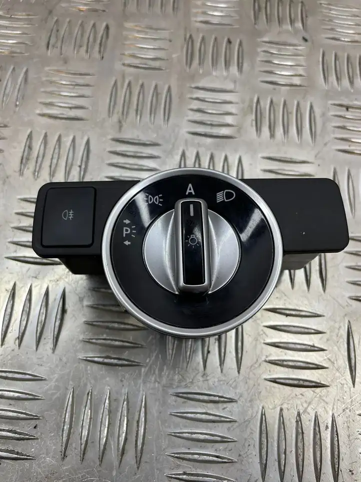 Mercedes-Benz E W212 (2009 - 2016) A2129056800 Включатель фонарей — фото 1