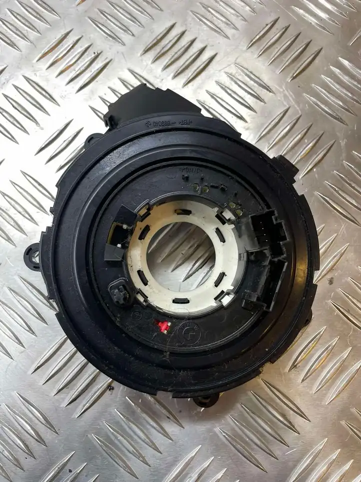 BMW 1 E81 E87 (2004 - 2011) 692804101 Контактное кольцо SRS — фото 1