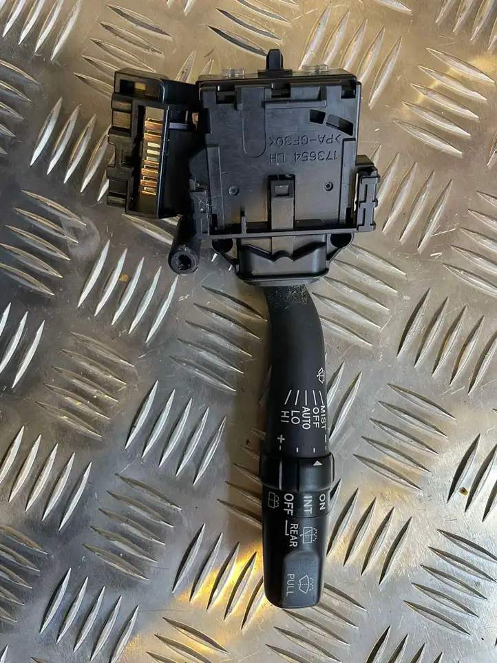 Toyota Avensis T250 (2006 - 2009) 8465205170 Переключатель стеклоочистителей — фото 1