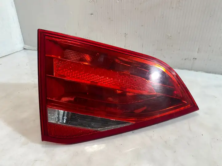 Audi A4 S4 B8 8K (2007 - 2011) 8K5945093E Задний фонарь в крышке багажника — фото 1