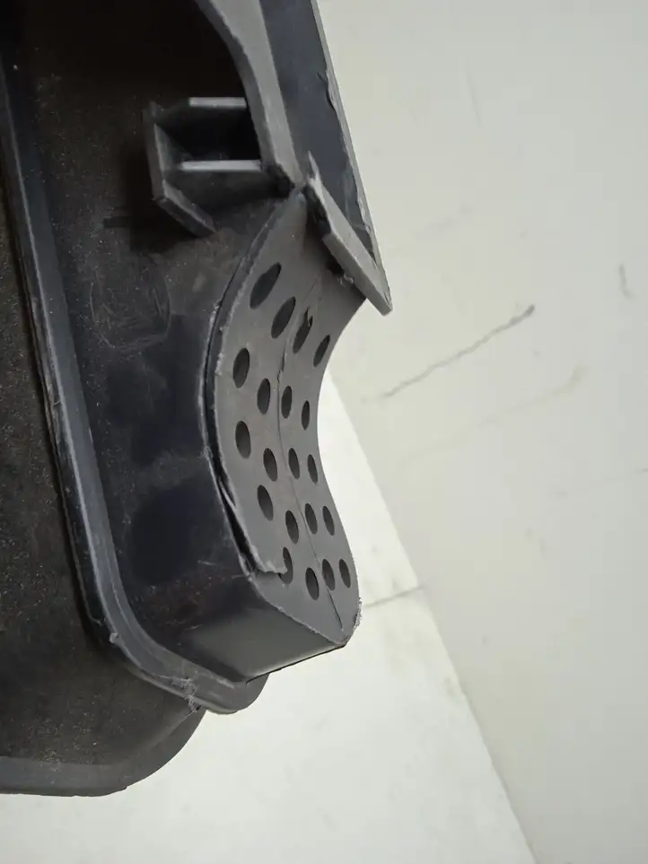 Renault Clio IV (2012 - 2019) 214B30199R Дефлектор воздуха — фото 3