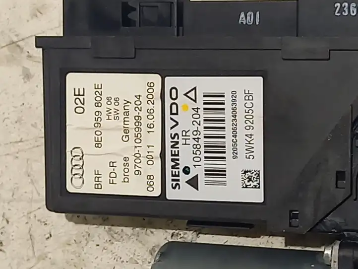 Audi A4 S4 B8 8K (2007 - 2011) 8E0959802E Стеклоподъемник задней двери — фото 2