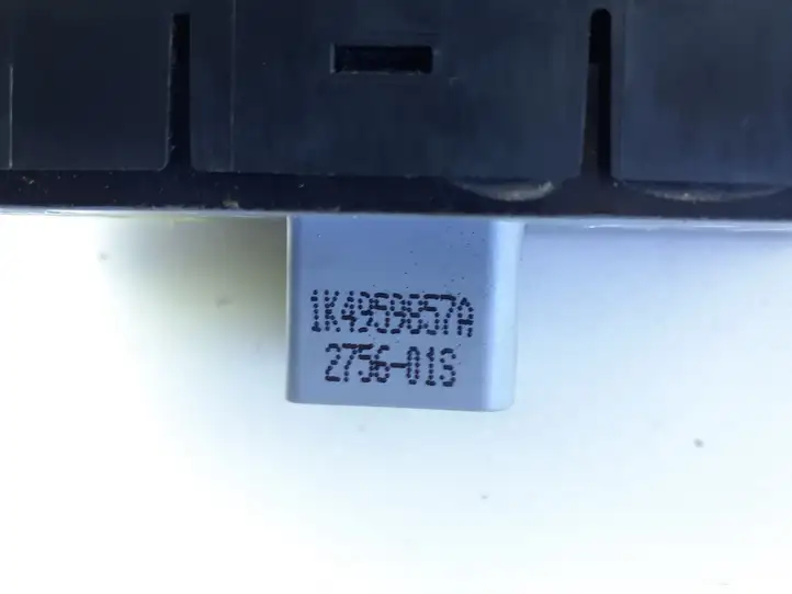 Seat Leon (1P) (2005 - 2012) 1K4959857A Блок кнопок стеклоподъемников — фото 2