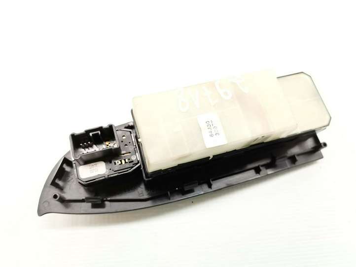 Suzuki Grand Vitara (2005 - 2008)  62J003147T Кнопка стеклоподъемников