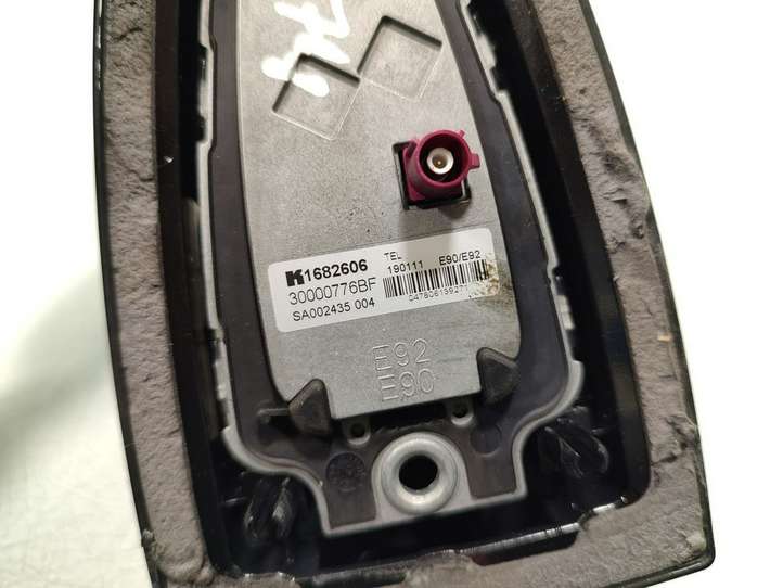 BMW 3 E90 E91 (2005 - 2012)  1682606 Антенна (антенна GPS)