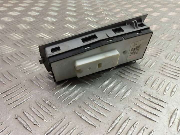 BMW 7 E65 E66 (2001 - 2008)  6943055 Кнопка стеклоподъемников