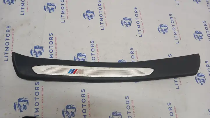BMW 5 E60 E61 (2004 - 2010) 51477898147 Внутренняя отделка заднего порога — фото 1